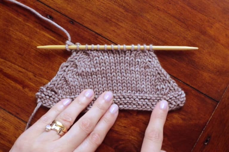 How to knit an Elastic Bind Off School of