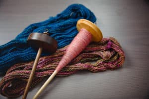 Spinning with Suspended Spindles