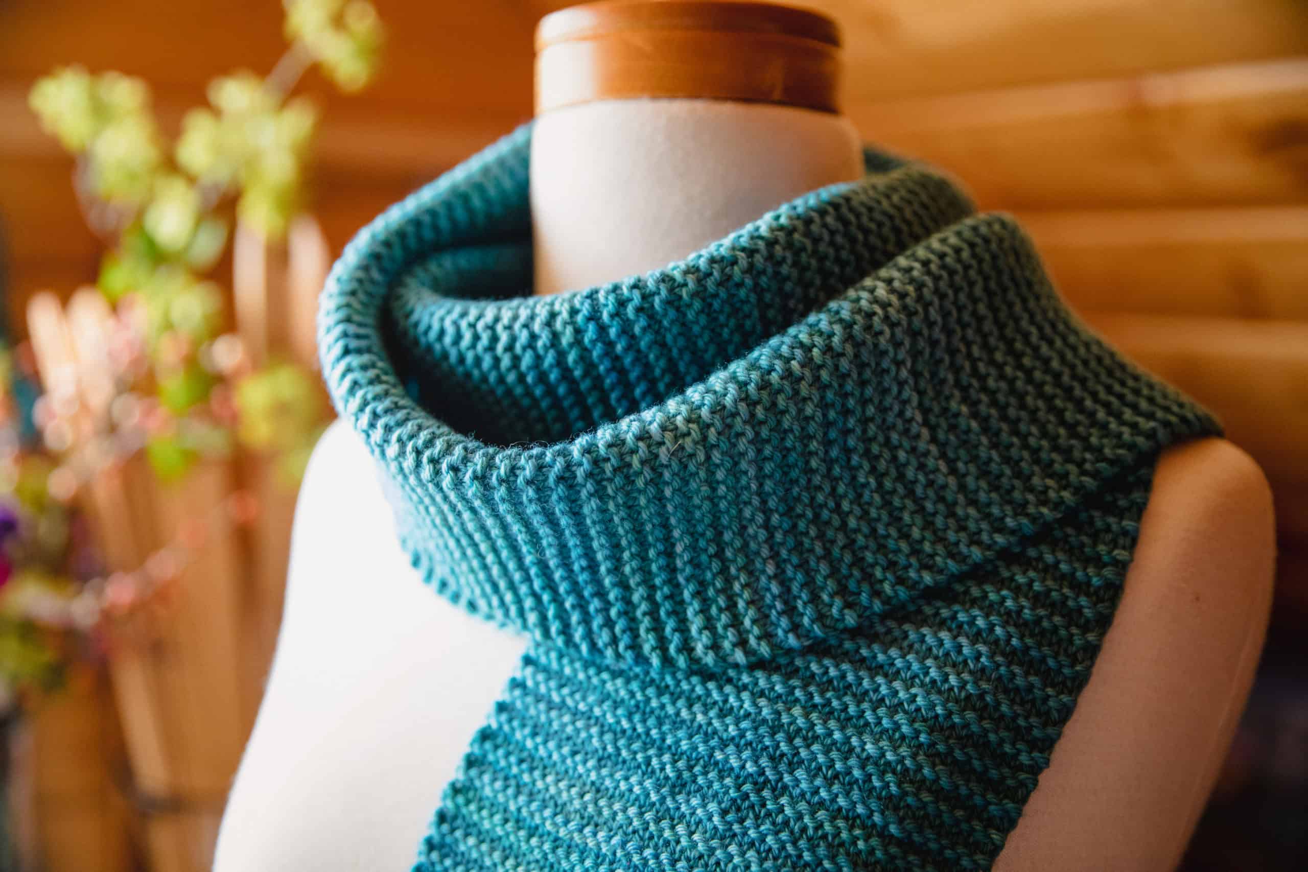 Knitting Patterns For Neck Scarves Learn To Knit : Garter Stitch Scarf