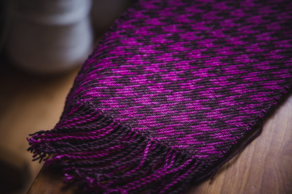 Catwalk Scarf (houndstooth on 4-shaft weaving loom)