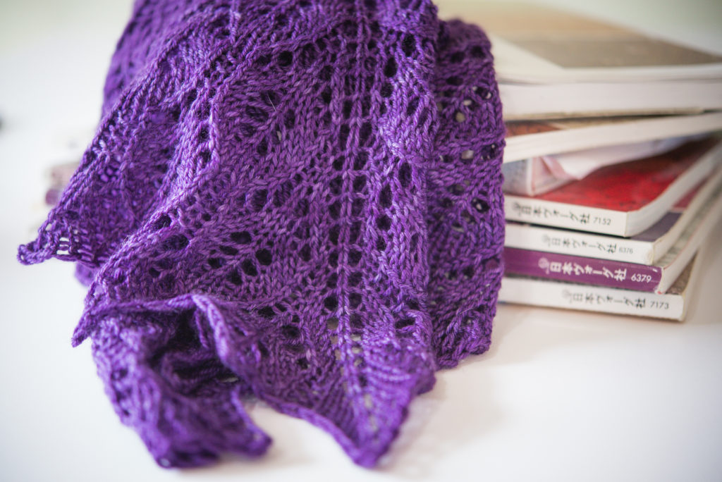 52201 Design Triangular Shawl Hedrick