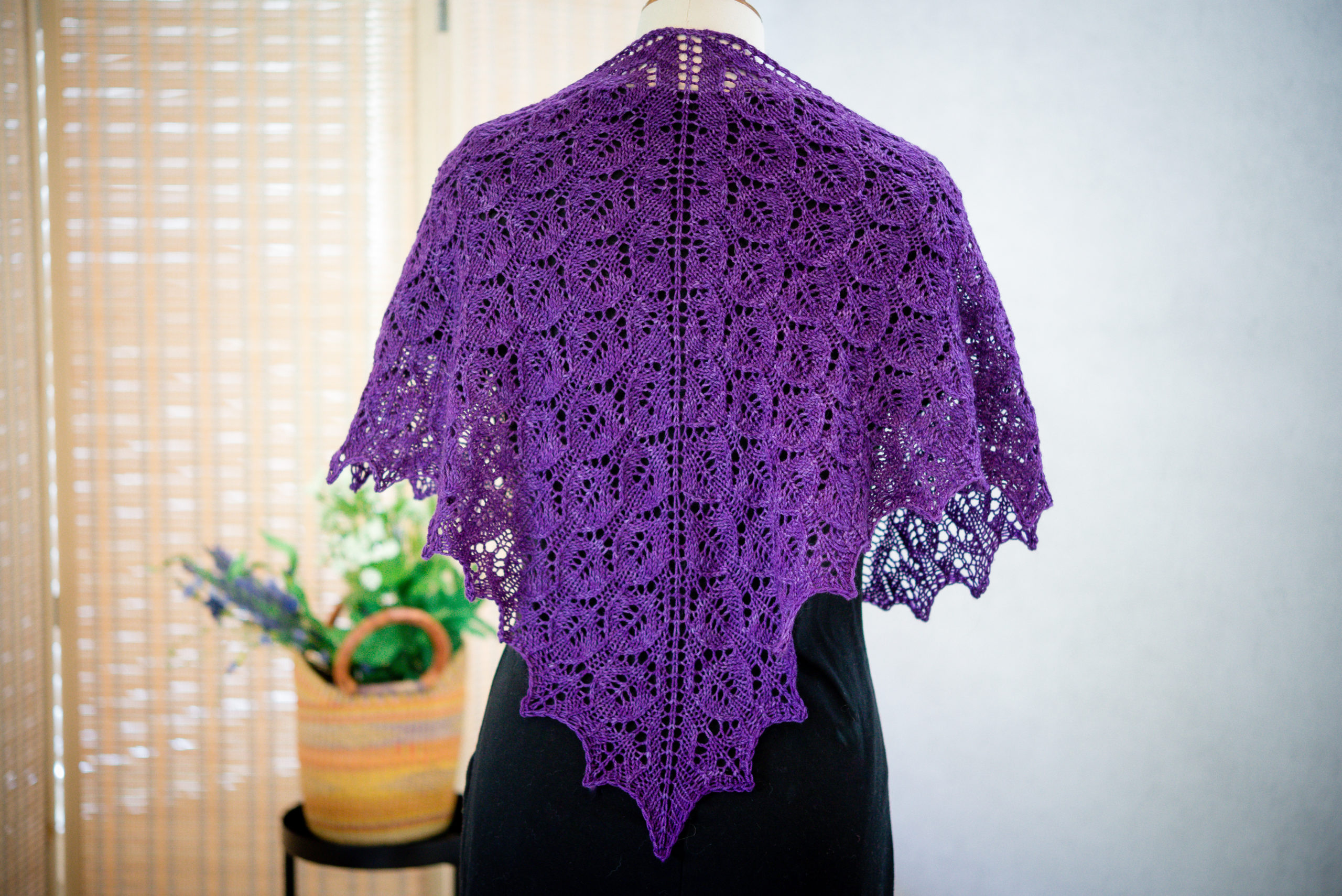 52201 Design Triangular Shawl Hedrick
