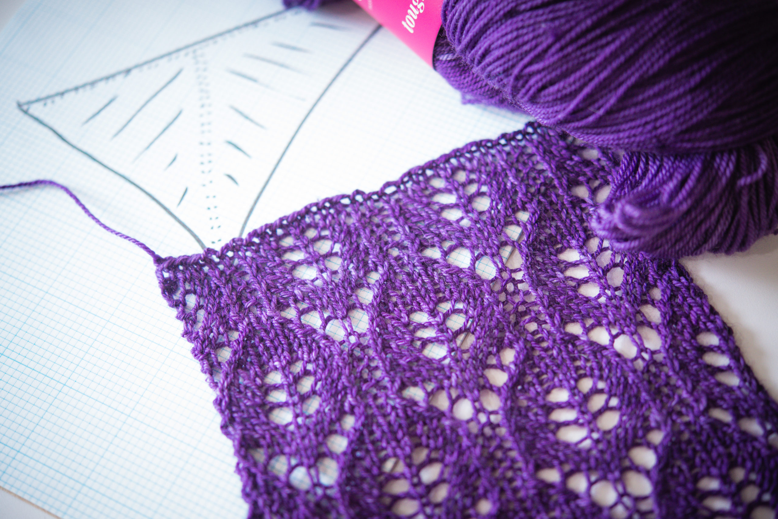 B-Roll_PHOTOS-1 - School of SweetGeorgia 52201 Design your triangular shawl Hedrick